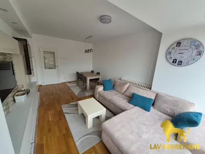 BULEVAR CARA LAZARA | 4zida.rs