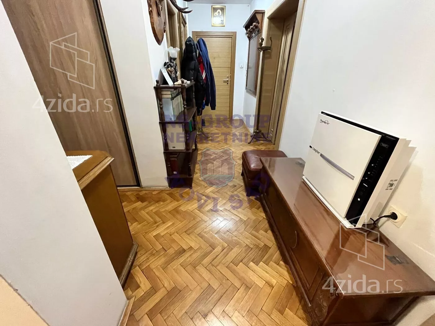 Troiposoban stan | 4zida