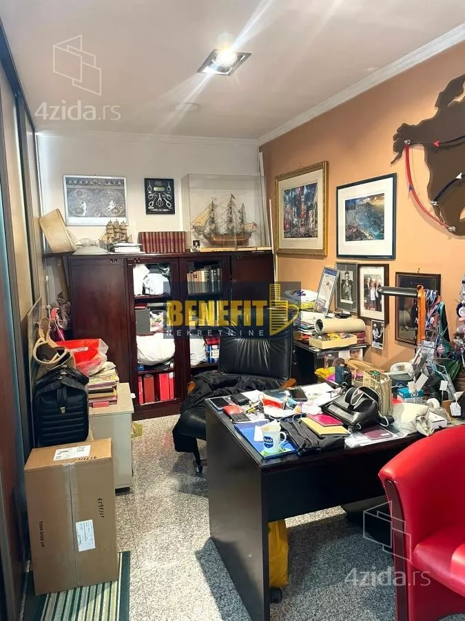 Poslovni prostor | 4zida