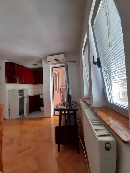 Marije Bursać 3 | 4zida.rs