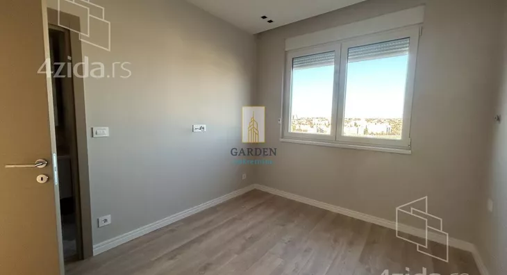 Četvoroiposoban stan | 4zida