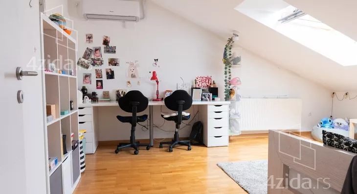 Četvoroiposoban stan | 4zida