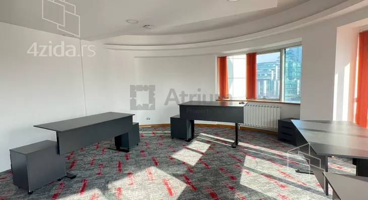 Poslovna zgrada | 4zida