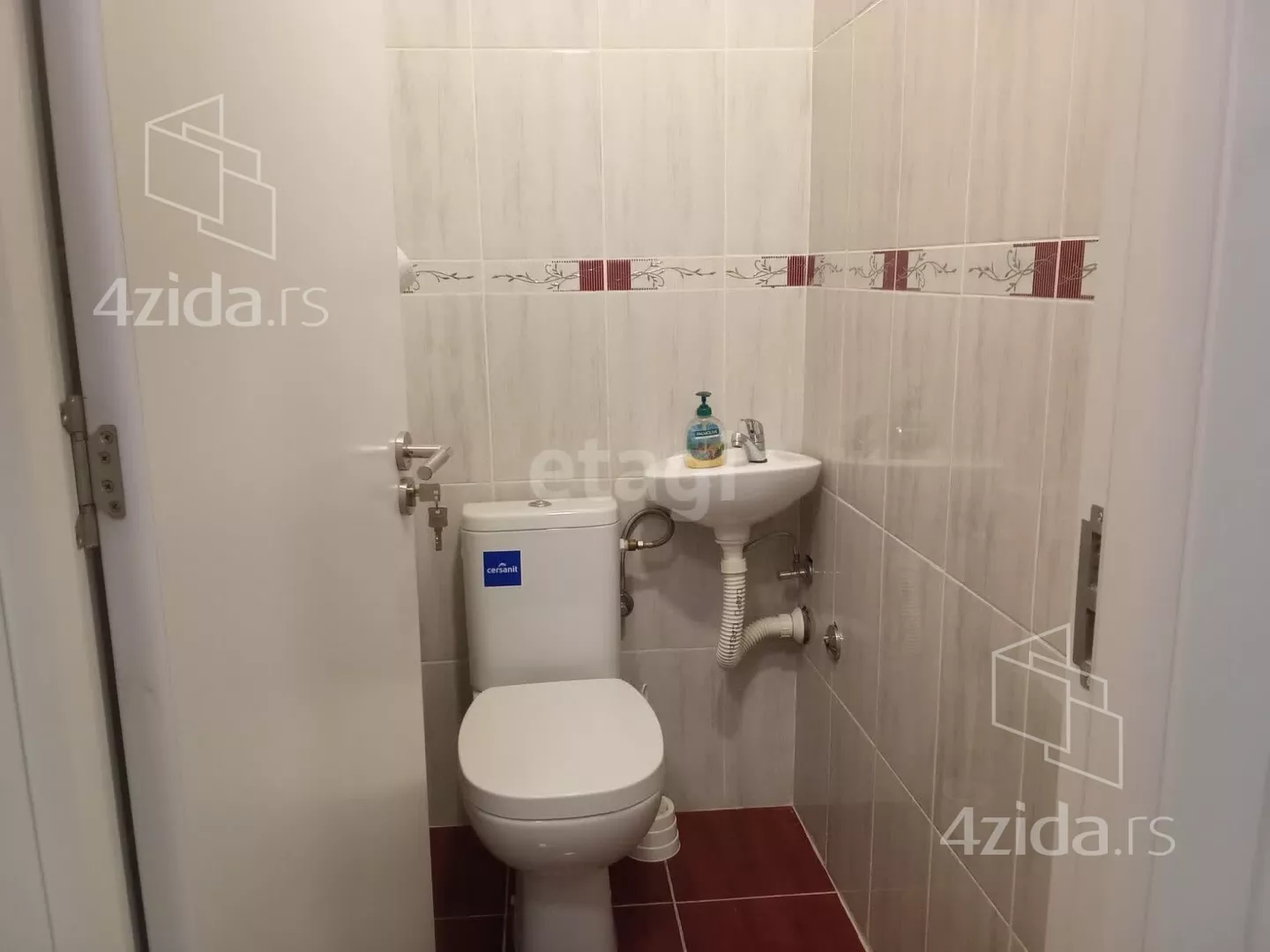 Troiposoban stan | 4zida