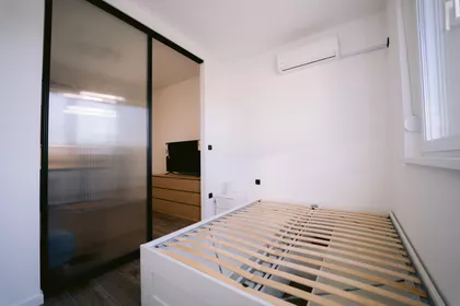 Rada Končara | 4zida.rs