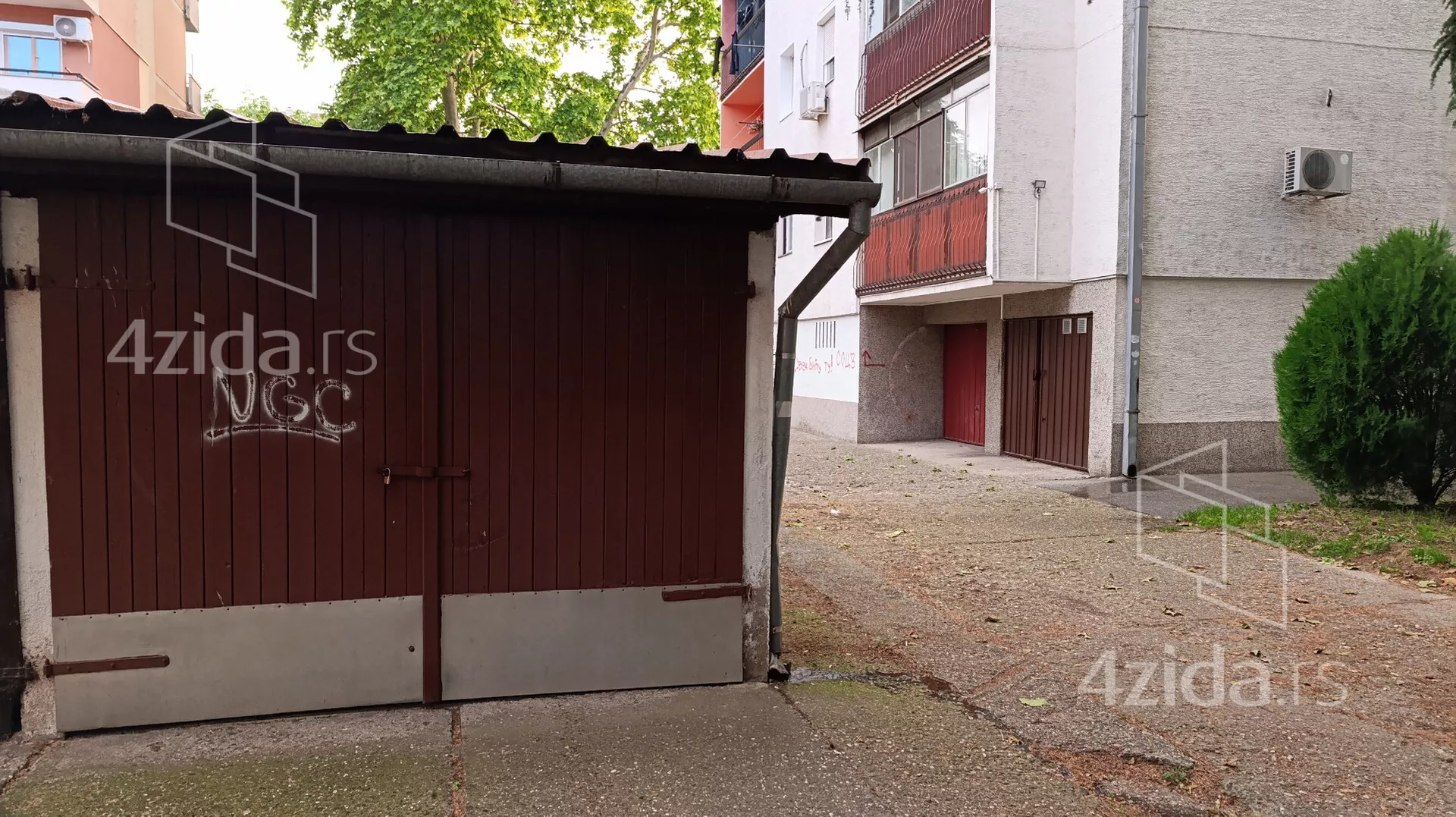 Garaža | 4zida