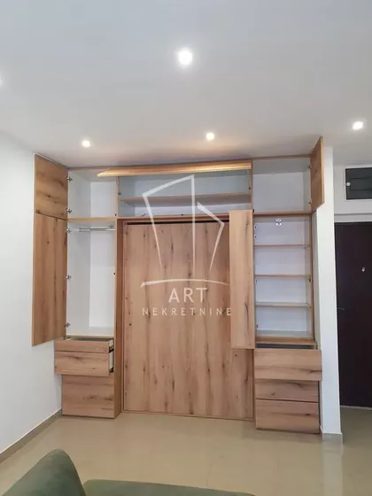 Ravanička | 4zida.rs