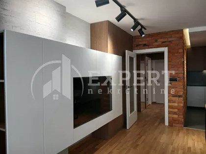 Cara Dušana | 4zida.rs