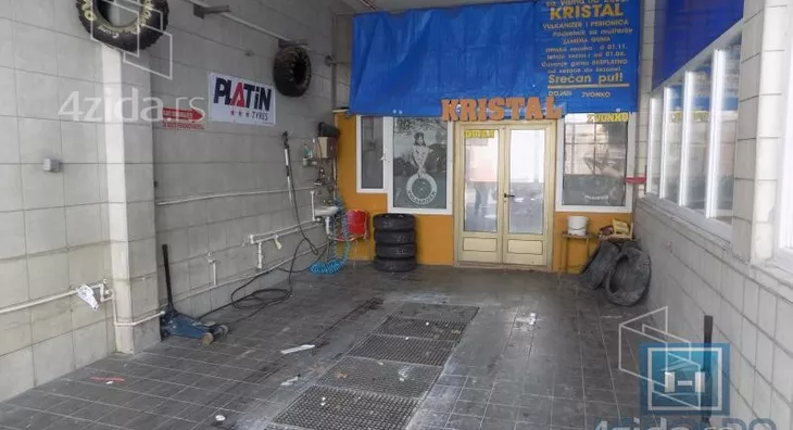 Poslovni prostor | 4zida