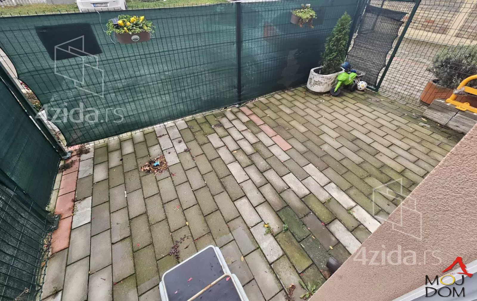 Dvoiposoban stan | 4zida