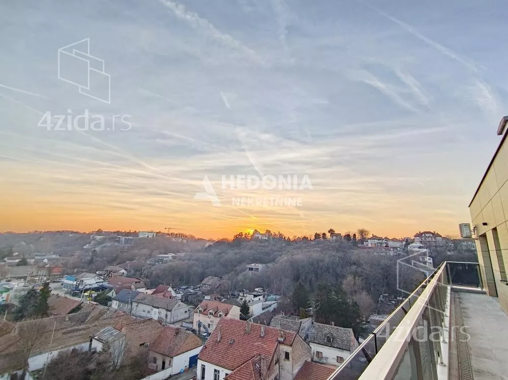 Četvoroiposoban stan | 4zida