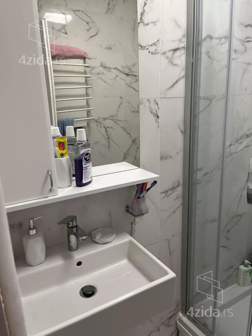 Četvoroiposoban stan | 4zida