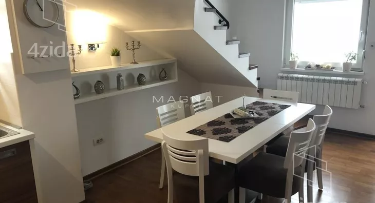 Četvoroiposoban stan | 4zida