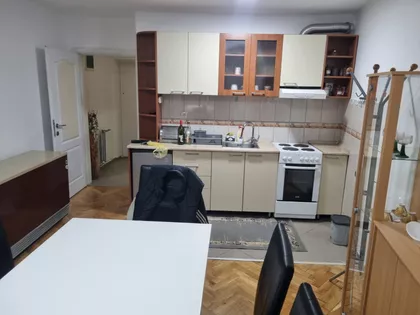 Pop Lukina 74 | 4zida.rs