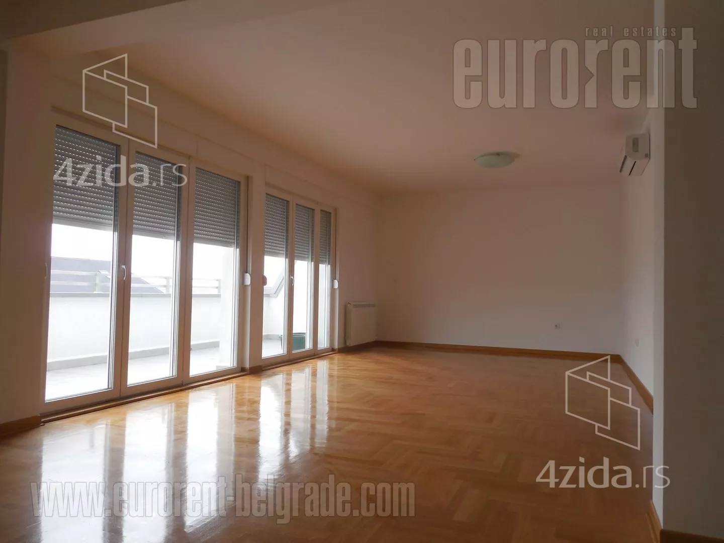 Petosoban stan | 4zida