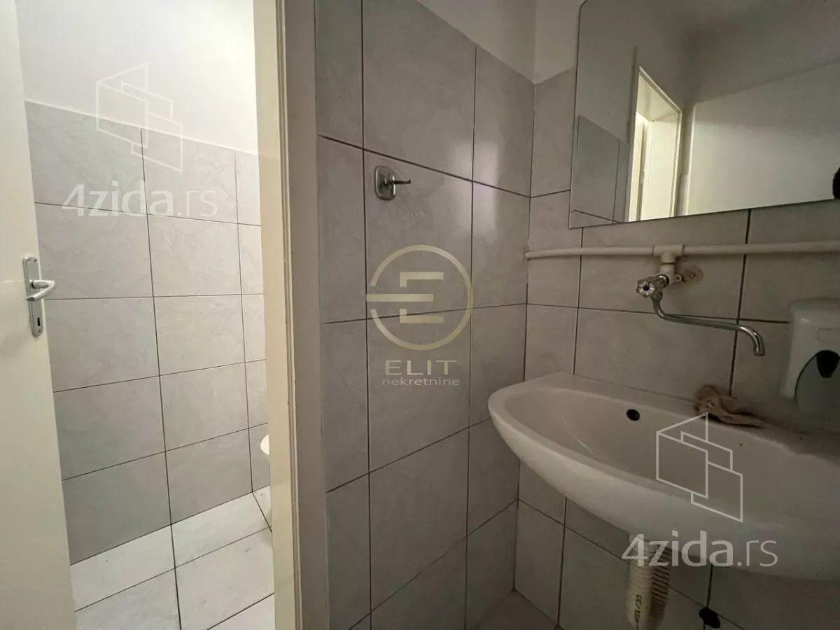 Lokal | 4zida