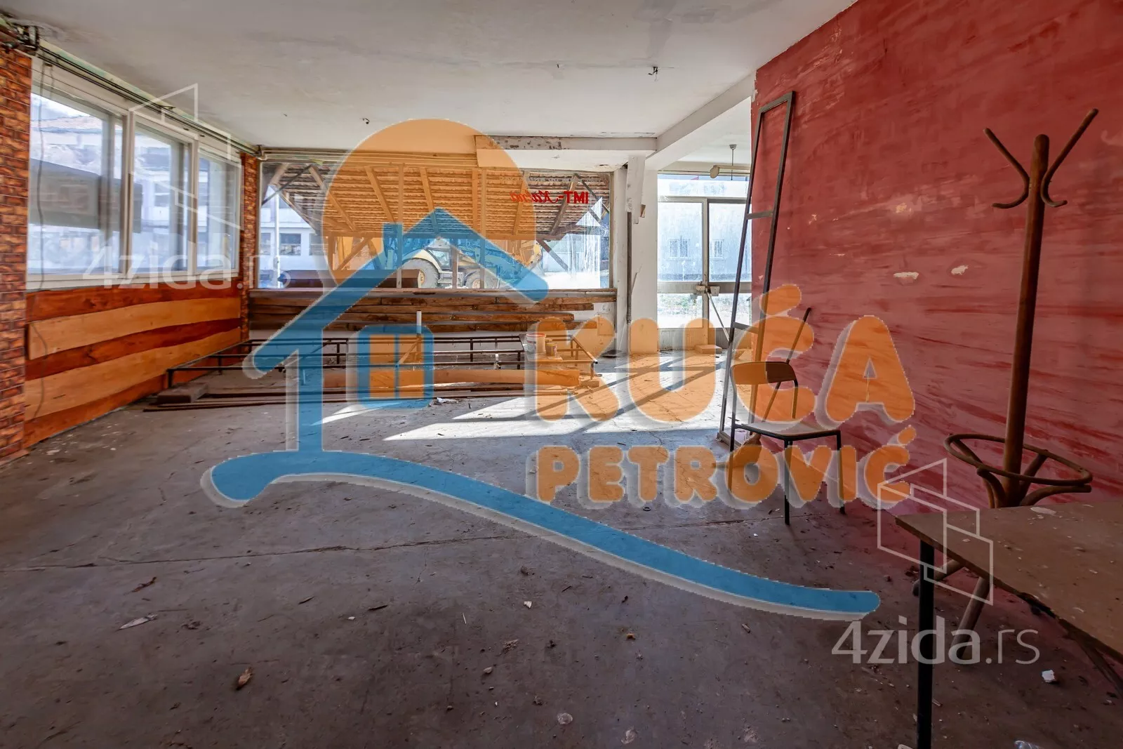 Lokal | 4zida