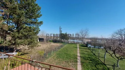 Pere Radinovića | 4zida.rs