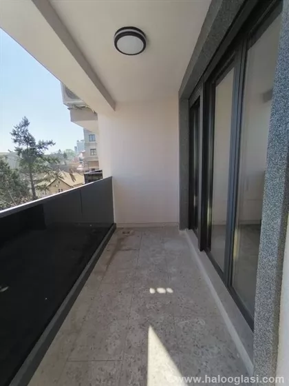 Autokomanda | 4zida.rs