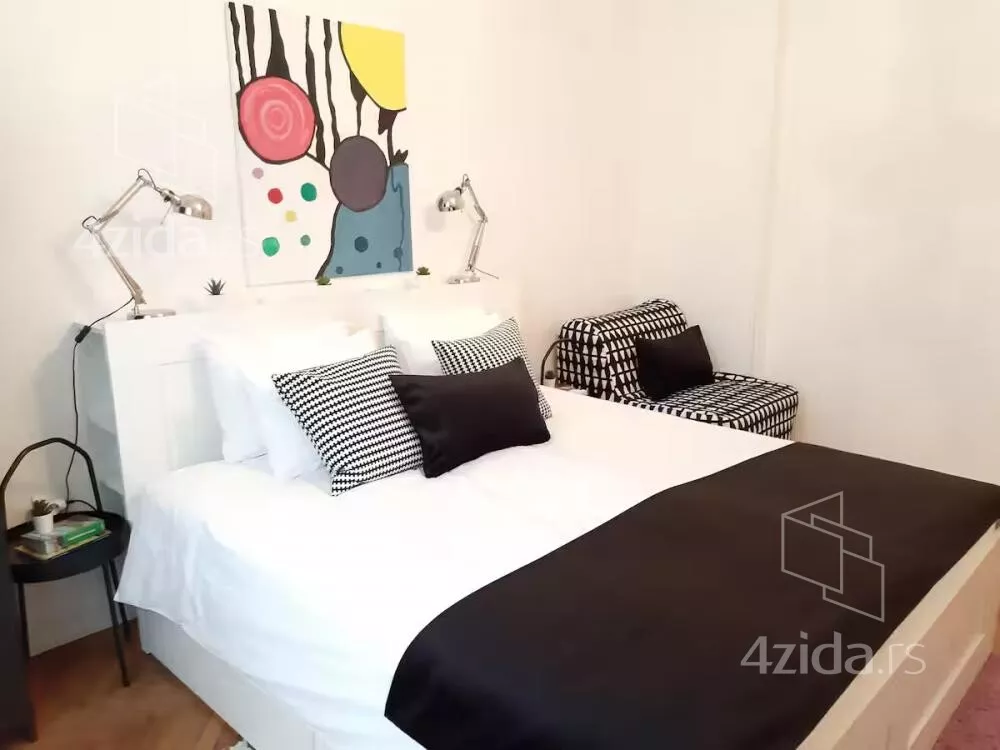 Četvoroiposoban stan | 4zida