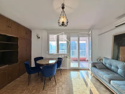 Mike Alasa | 4zida.rs