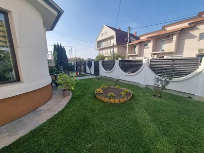 Mande Sudarević | 4zida.rs