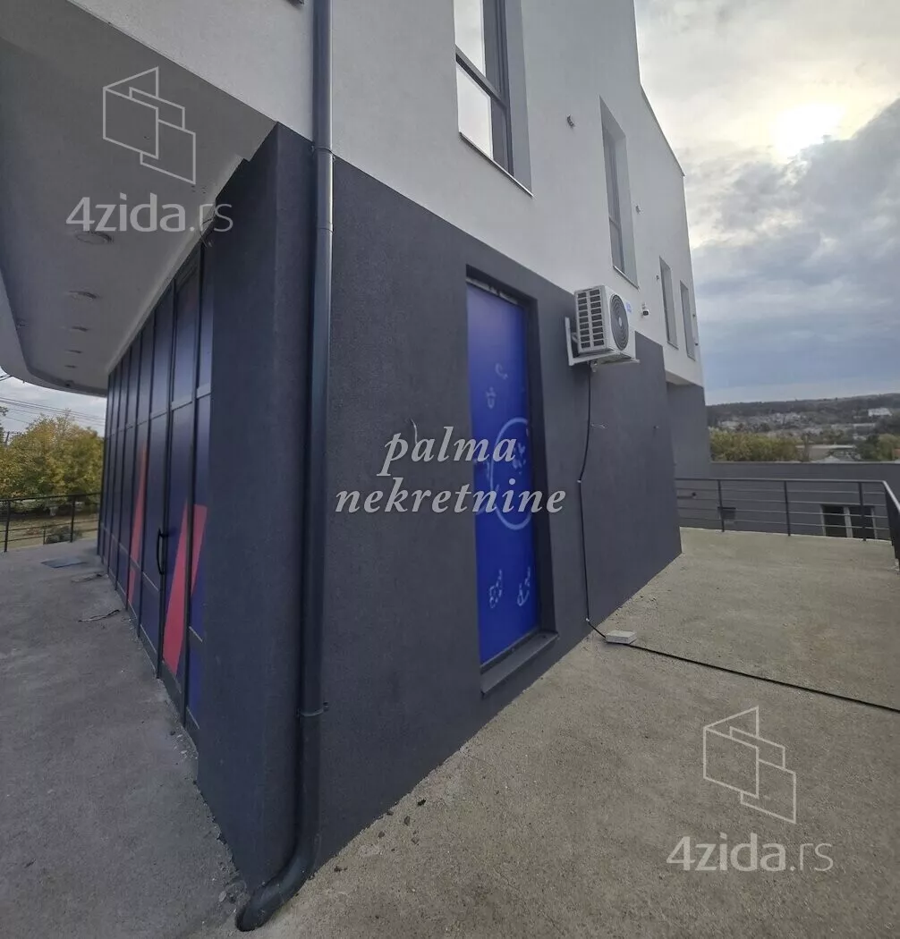 Poslovni prostor | 4zida