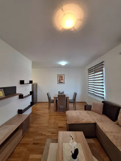 Trg Kosturnica | 4zida.rs