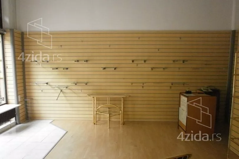 Lokal | 4zida