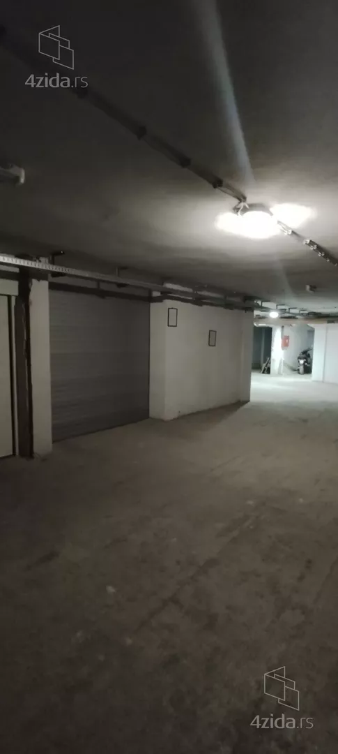 Garaža | 4zida