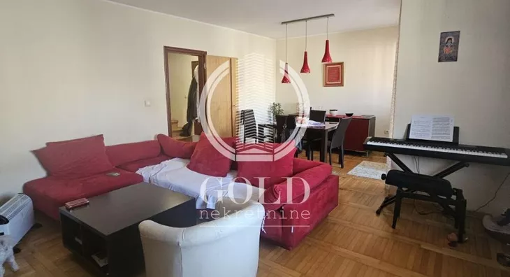 Petosoban stan | 4zida