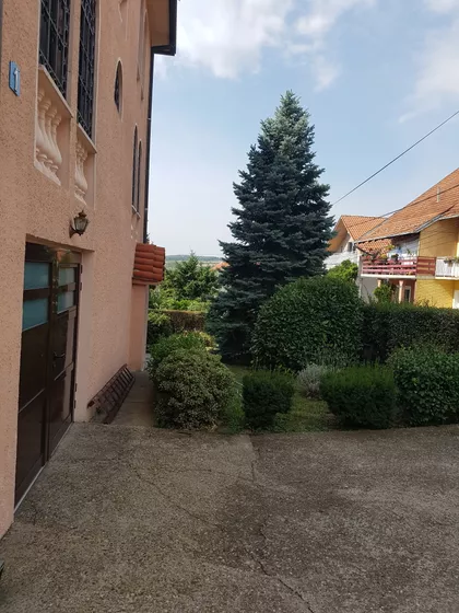 Kaluđerica | 4zida.rs