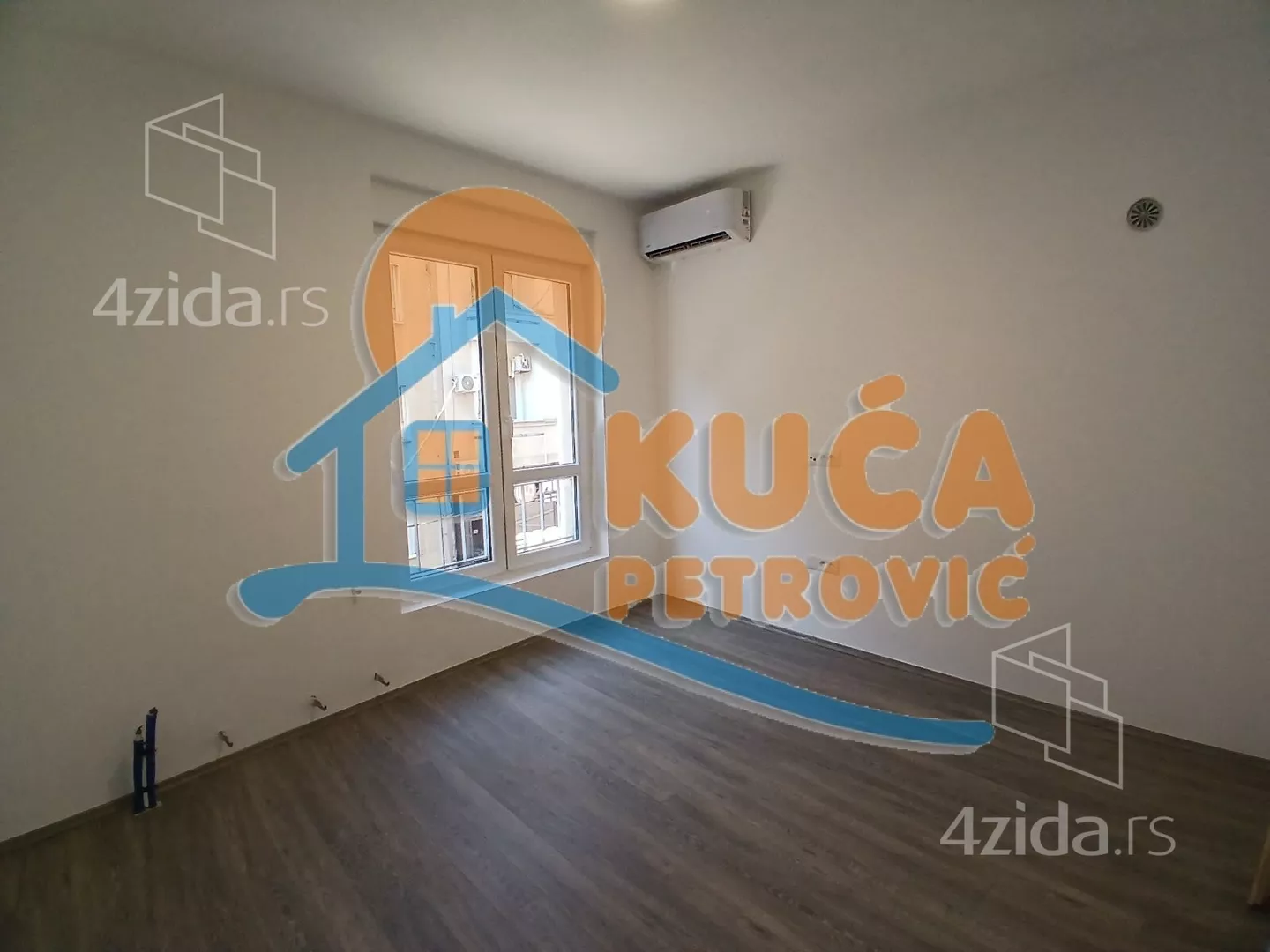 Lokal | 4zida