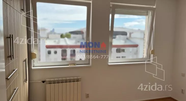 Šestosoban stan | 4zida