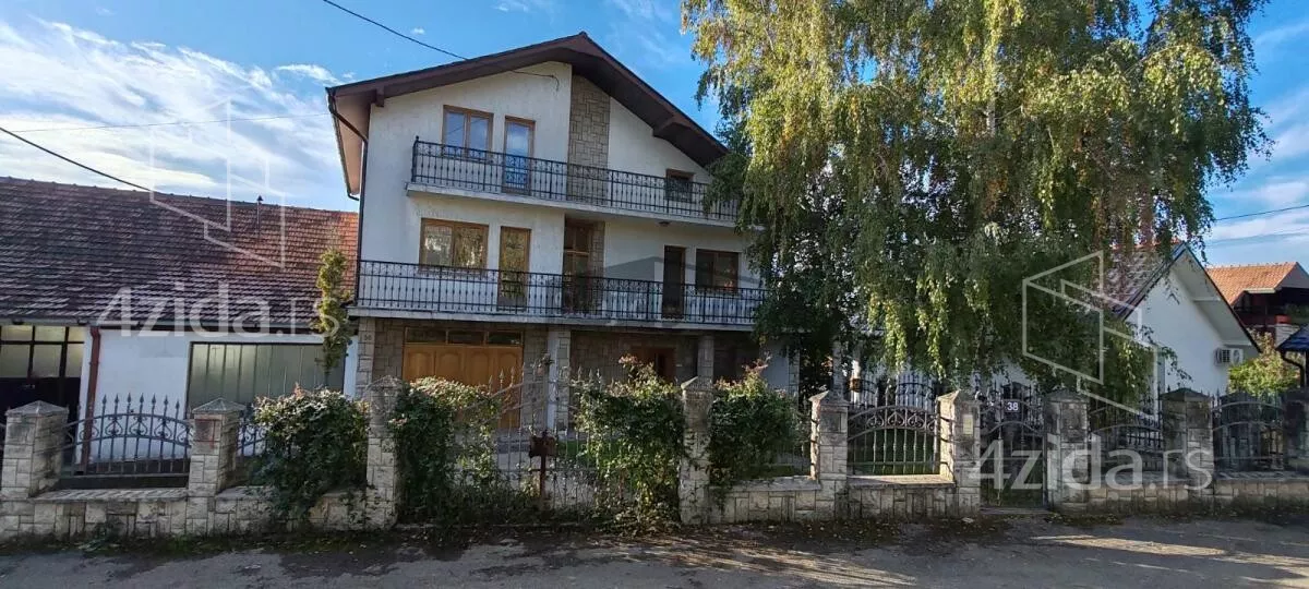 Kuća | 4zida