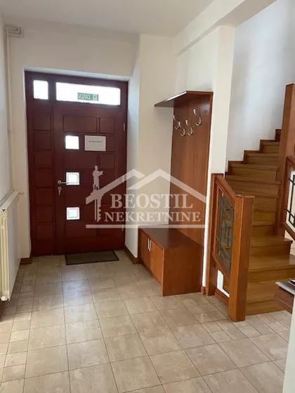 Vajara Đoke Jovanovića | 4zida.rs