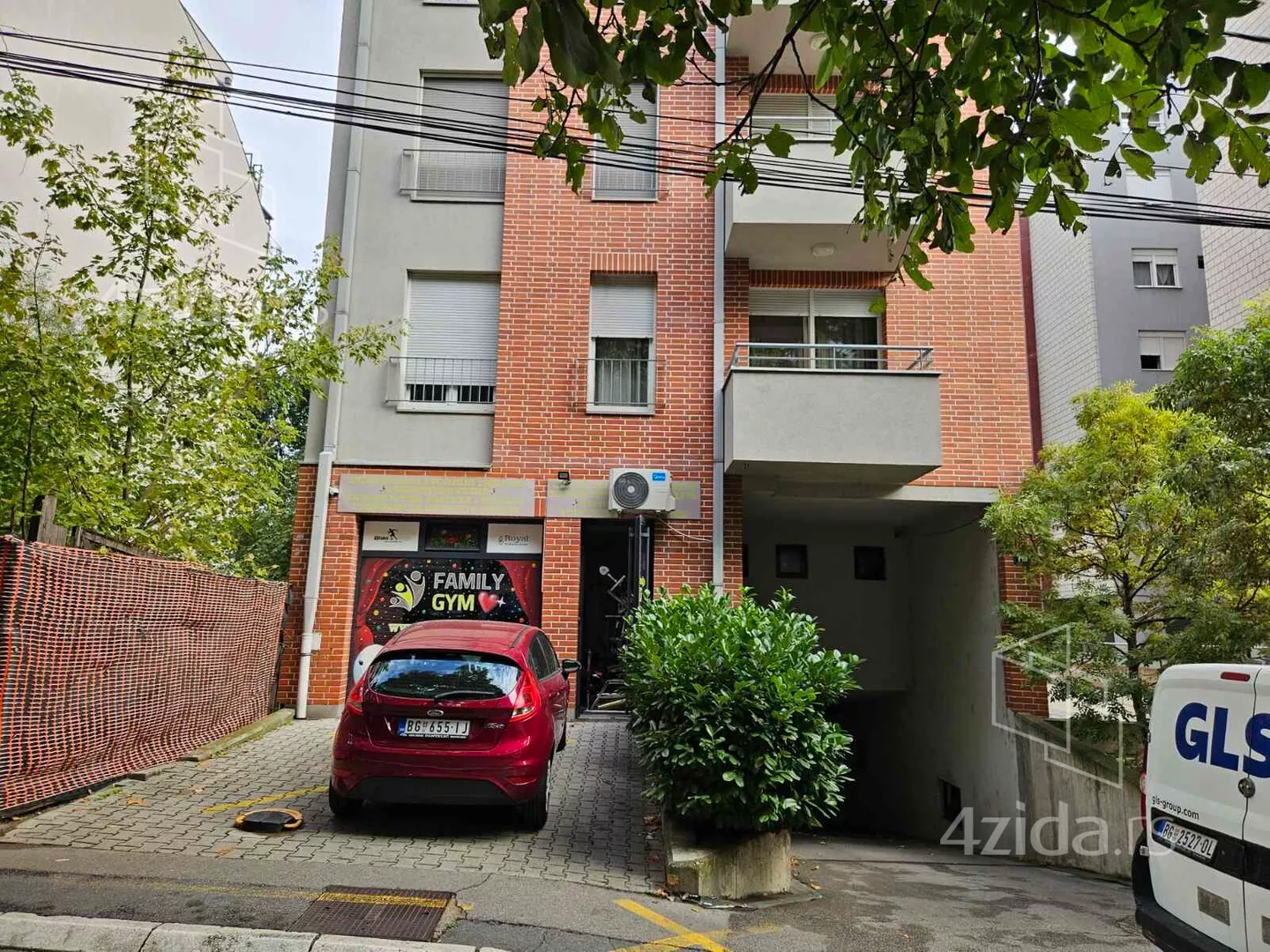 Parking | 4zida