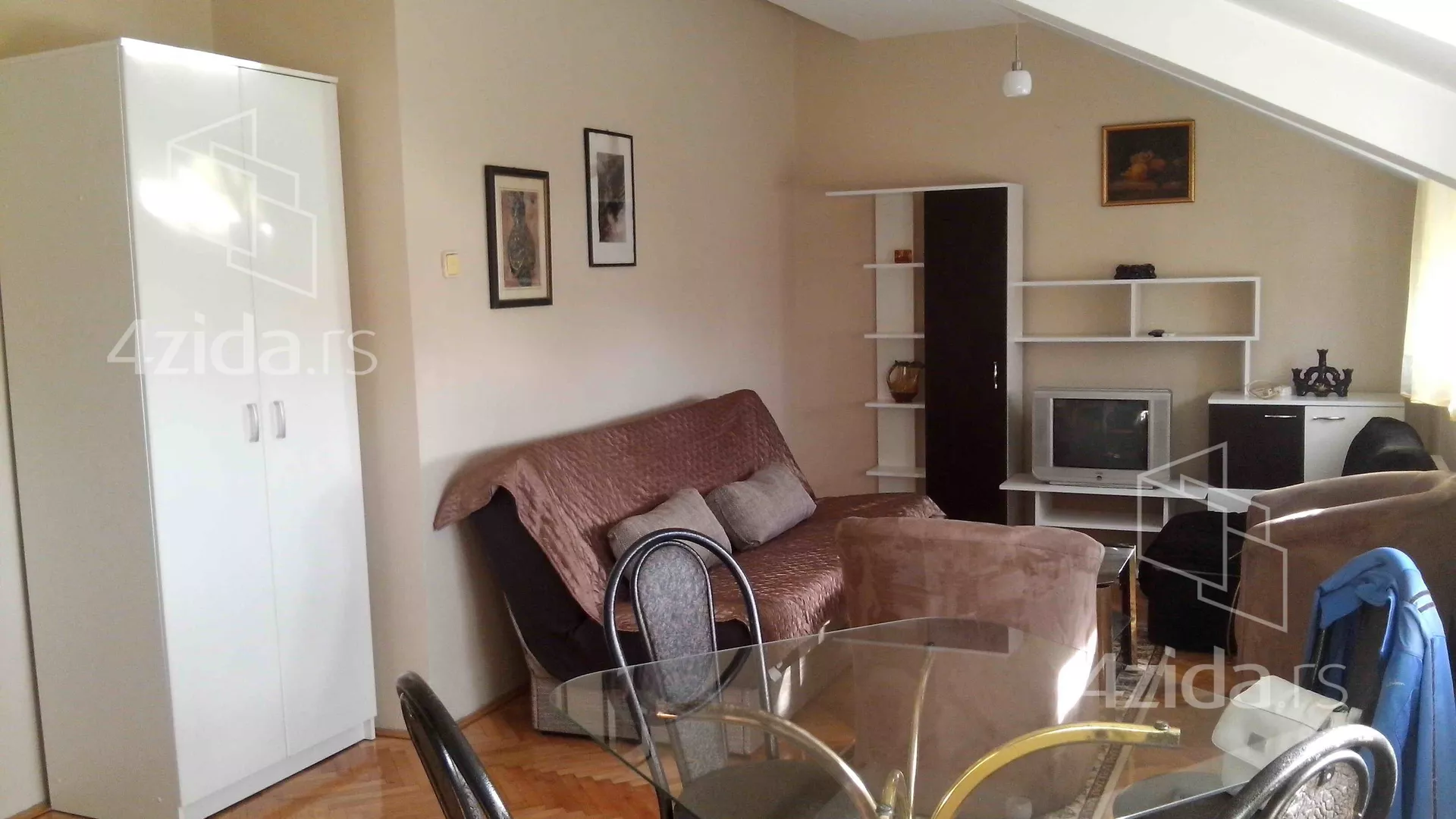 Dvoiposoban stan | 4zida