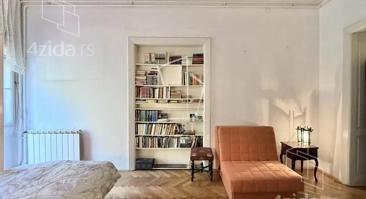 Četvoroiposoban stan | 4zida