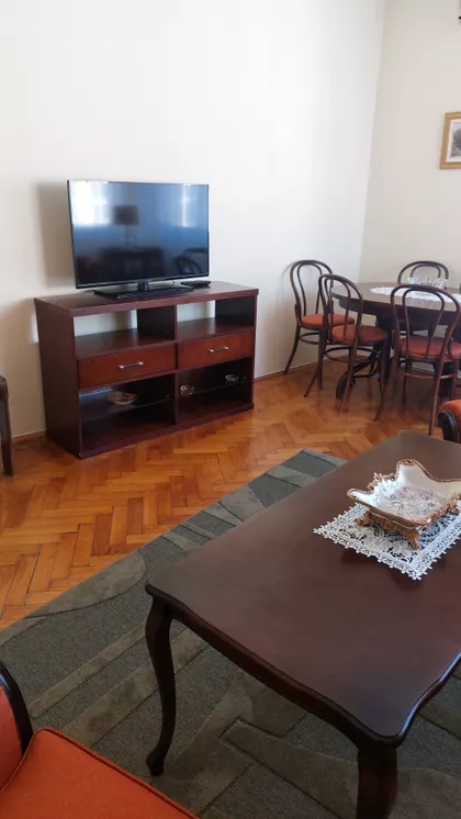 Milosa Zecevica | 4zida.rs