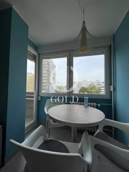 Bulevar Cara Lazara | 4zida.rs