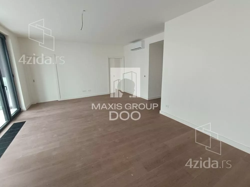 Šestosoban stan | 4zida