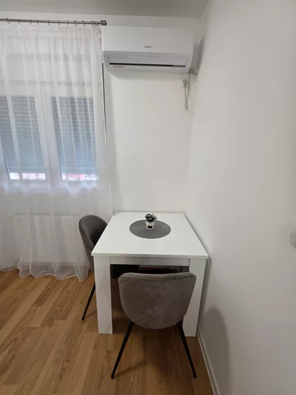 Crnogorska 9 | 4zida.rs