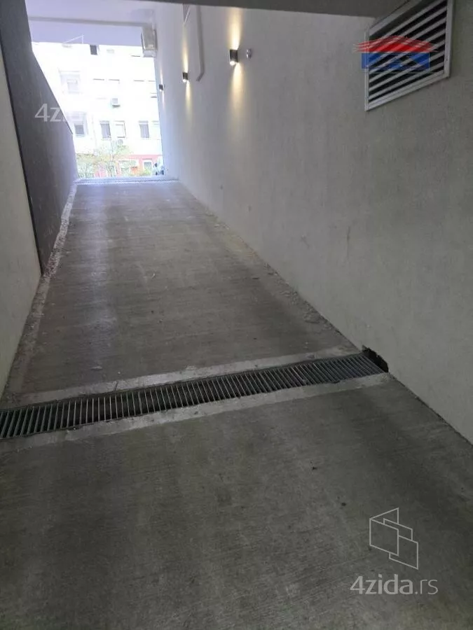 Parking | 4zida
