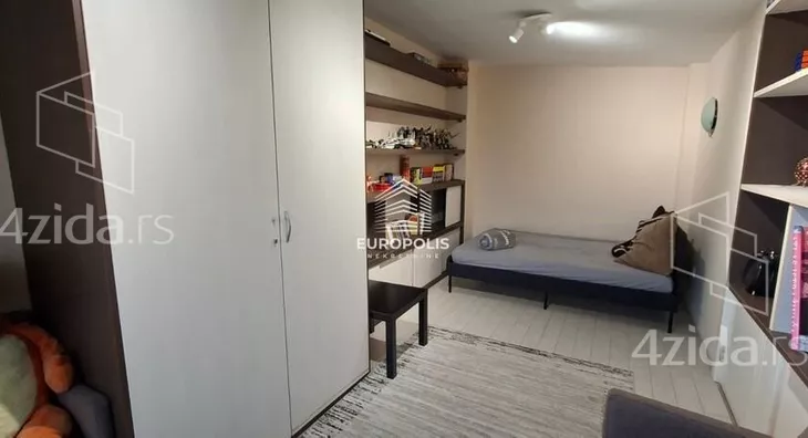 4-etažna kuća | 4zida