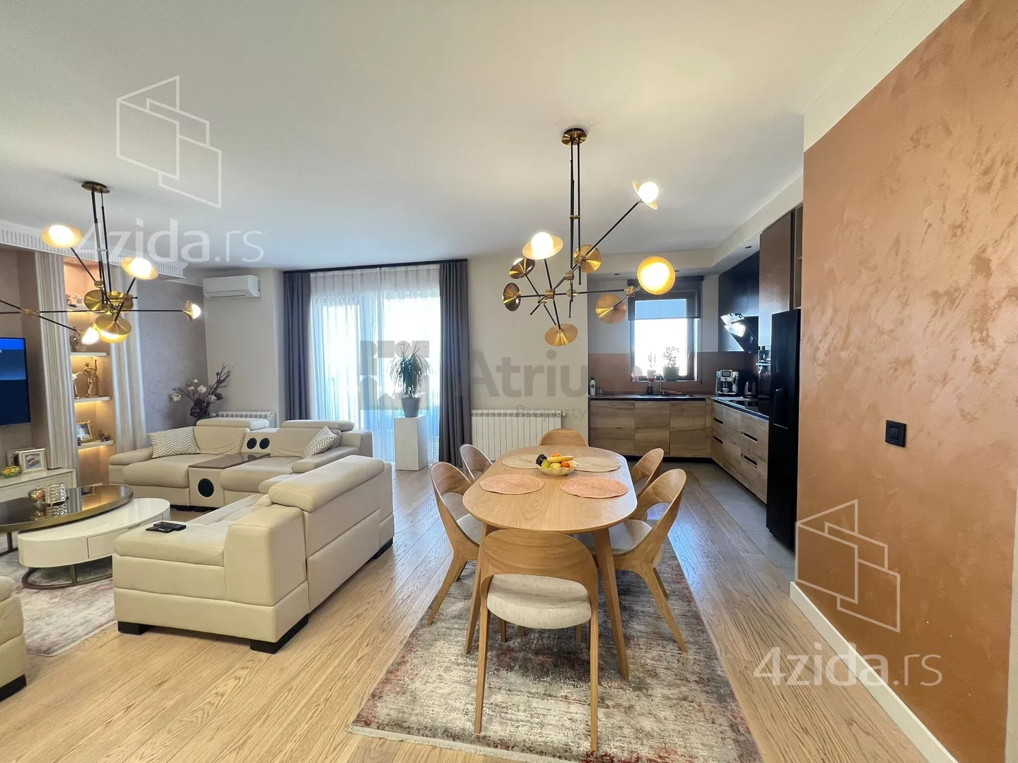 Četvorosoban stan | 4zida