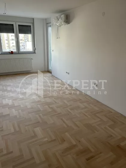 Cara Dušana | 4zida.rs