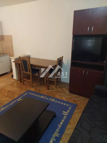 Devet Jugovića | 4zida.rs