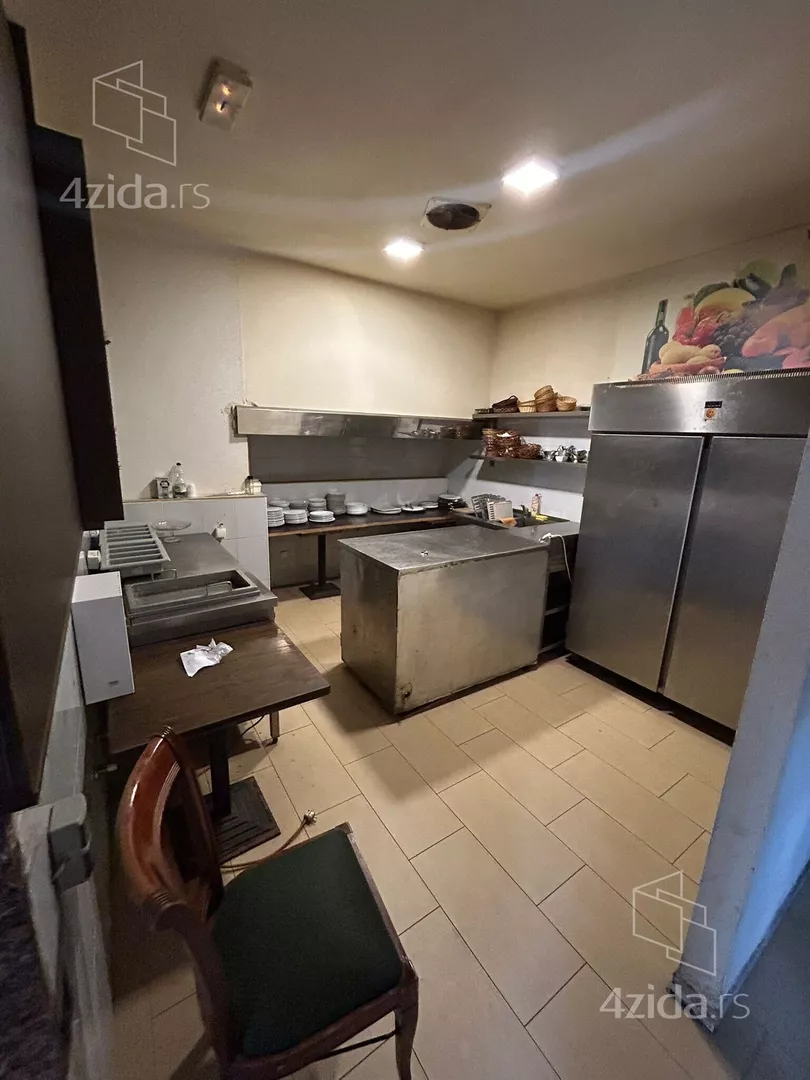 Poslovni prostor | 4zida