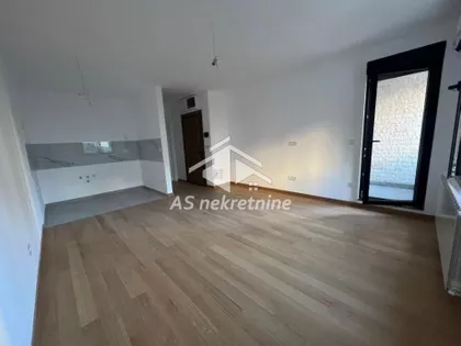 Autokomanda | 4zida.rs